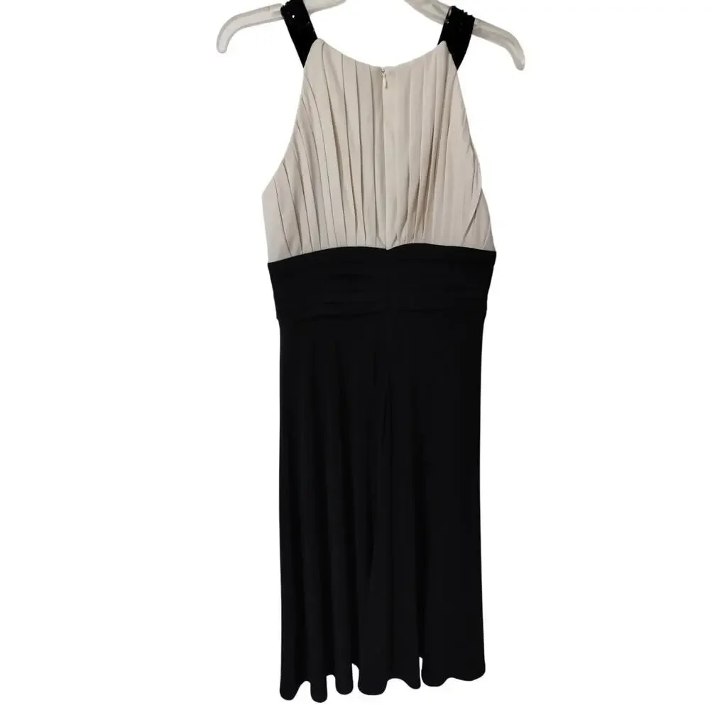 Jessica Howard beautiful sleeveless